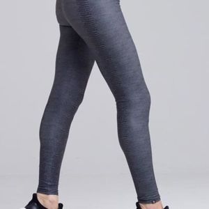 Onzie High Waist Snake Print Leggings - Charcoal